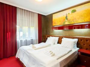 DivaLux New Studio A Boutique Hotel with AC and WiFi