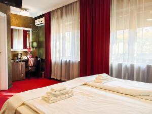 DivaLux New Studio A Boutique Hotel with AC and WiFi