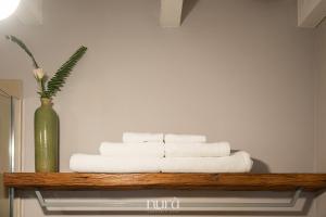 Elegant Grey Suite img18