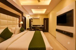 Hotel Geet Deluxe Near Connaught Place and New Delhi Railway Station