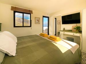 Sunset Terrace Studio - Ocean View - Top Floor