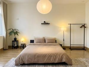 Kén Stay - Sun drenched Living & Local Foodie Hub