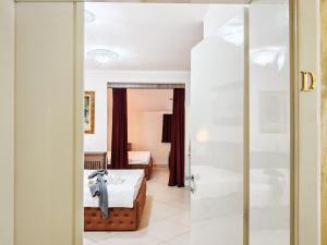 DivaLux New Suite D Boutique Hotel with AC and Wi-Fi
