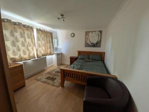 6 bedroom house Trochetia