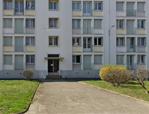 3 chambres dans grand T4 Proche Lac, ENTPE, Planétarium & Autoroute