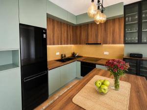 City Center Apartment with Free Parking 300Mbps Mountain View Sony Appartments #1