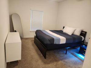 Luxury Resort Living, Pool, BBQ, Fitness Center, 1st Floor, Minutes 2 May Clinic