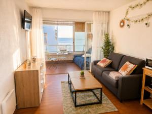 Studio vue sur mer les pieds dans leau