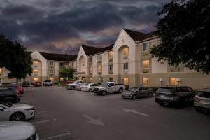 MainStay Suites Orlando Altamonte Springs