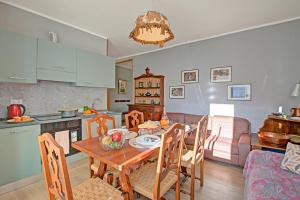 La Casa Di Felice with Balcony - Happy Rentals