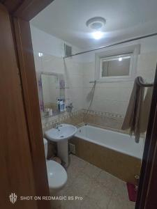 Khongor Guest house & Tours