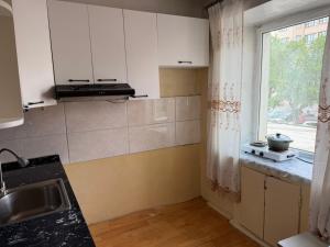 Khongor Guest house & Tours