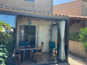 HOLIDAYLAND VILLA 203 RESIDENCE LES JARDINS DULYSSE CLIM BOX INTERNET