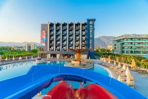 World Star Beach Resort & Spa