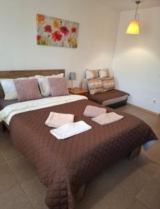 Cozy studio 125 in Villa Park
