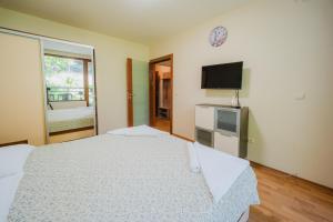 Family Garden Apartment in complex Iglika with available Parking