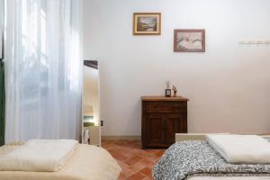 Ground-Floor Retreat Steps from SMN Station