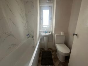 Bright 2-Bed Flat in the Heart of Edinburgh