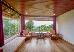Celestial Heights Coorg by VOYE HOMES with Sunset views-Near to Irpu Waterfalls