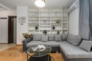 Lumina I Comfort 2BR Apartment with AC I Balcony I near Center