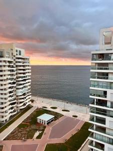 Stunning Marina high floor ocean view