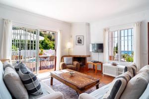 Villa Calidum - Private Pool, Sea Views & 5min from Nerja