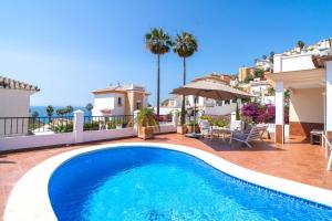 Villa Calidum - Private Pool, Sea Views & 5min from Nerja