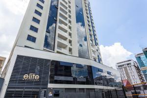 The Zen Den Modern Westlands Apartment with pool and Gym Elite Apartments