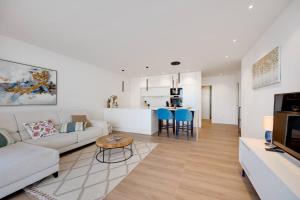 Elegante Apartamento con Preciosas Vistas, Colinas