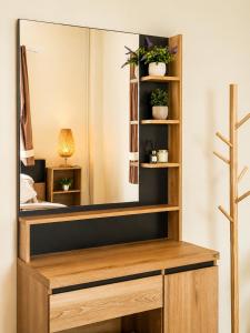 Solana House - 3mn ZenBeach - Tranquil Garden Retreat - Double King Bed