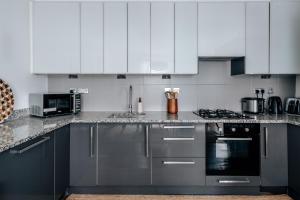 Argyl - Phillimore Walk 5 Bed Townhouse