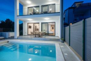 NEW Villa Artec with Sea View