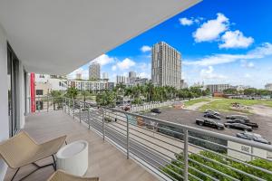 Heart of Midtown - Near Downtown & City Centre