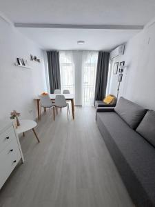 Two- story apartment near the sea 5 minutes