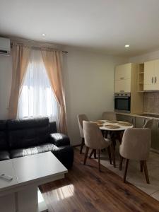 S APARTMENTS