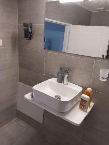 ANGIRA - Koroni Apartments