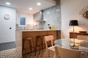 Almodovar Apartment Barcelona