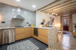 Almodovar Apartment Barcelona