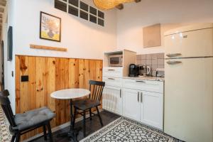 Almodovar Apartment Barcelona
