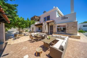 Fisi & Wellness Exclusive Villa with Spa Vibes