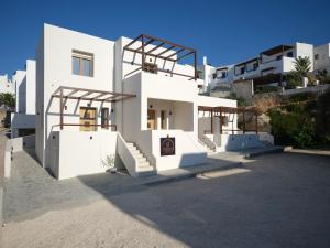 Rocaia Mini Suites Naousa