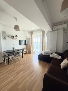 Ini Apartment Lake View Iaki