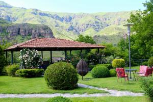 Vardzia Resort