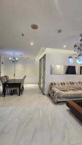 Modern 3-Bedroom, Sejahtera Apartment