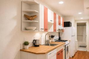Downtown Jersey City Brownstone Apartment