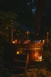 Agroturystyka Akacjowe Zacisze- pokoje ze śniadaniami, sauna, balia, tarasy wśród drzew, slow life