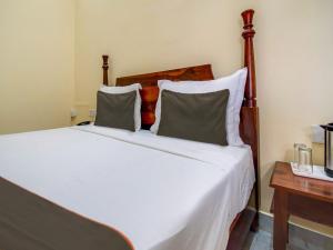 OYO Hotel Umrao opp big tree cafe ajmer road 200ft by pass highway king
