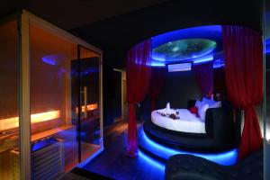 LAMOUR Hotel
