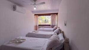 Casa 100m Geriba e 400m Ferradurinha com Piscina