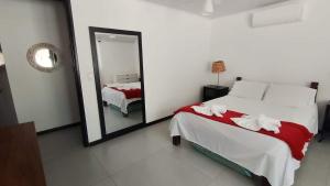 Casa 100m Geriba e 400m Ferradurinha com Piscina